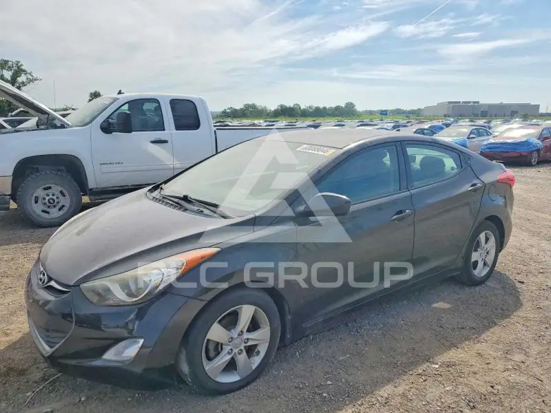 2013 Hyundai Elantra фото