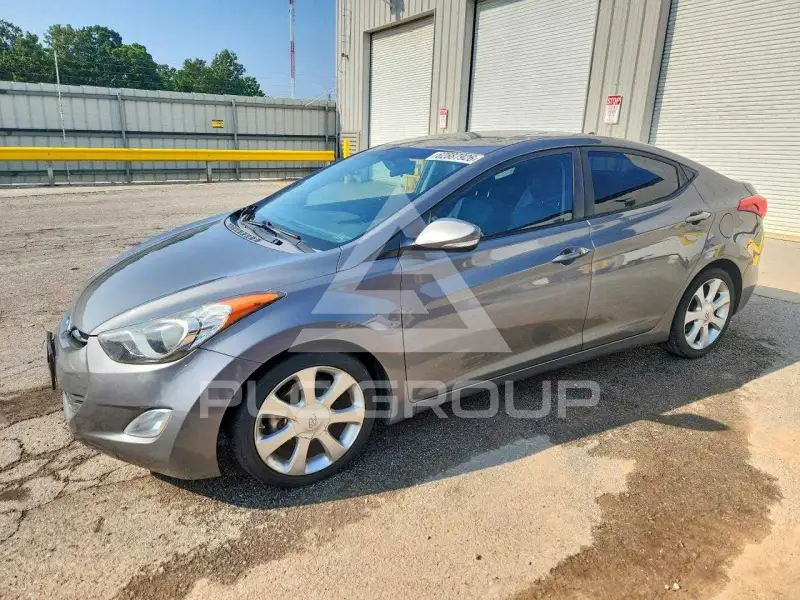 2013 Hyundai Elantra фото