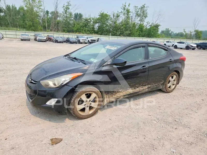 2013 Hyundai Elantra photo