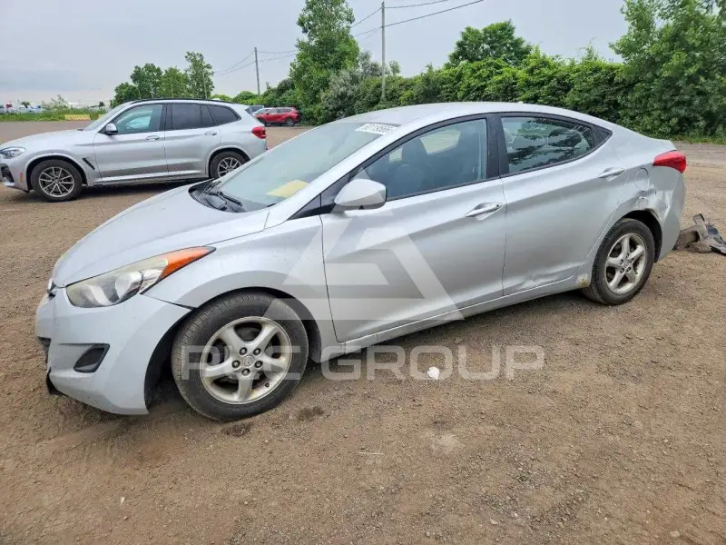 2013 Hyundai Elantra фото