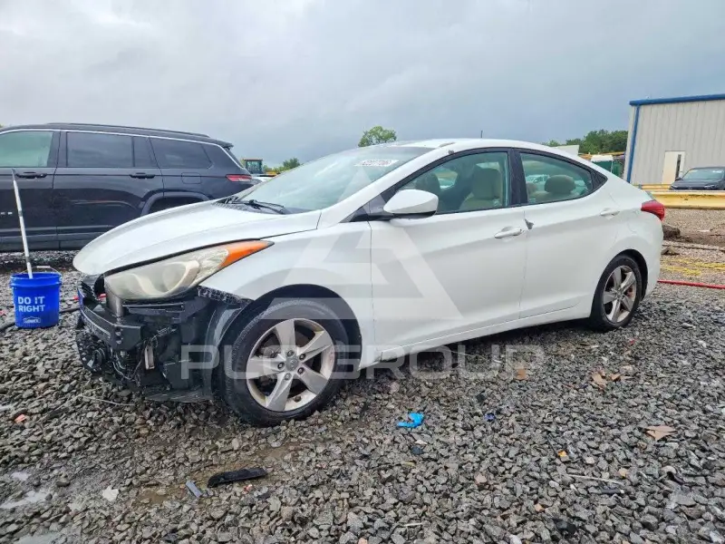 2013 Hyundai Elantra фото