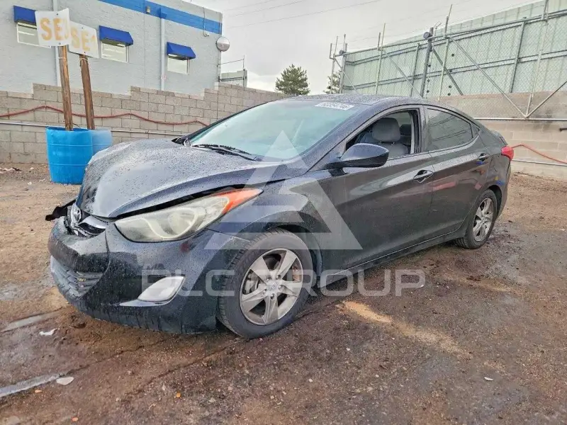 2013 Hyundai Elantra photo
