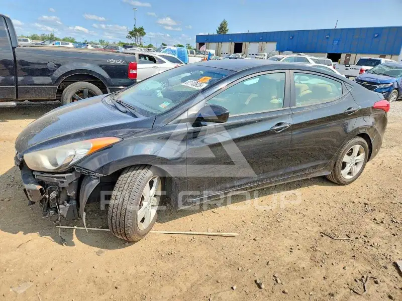 2013 Hyundai Elantra photo