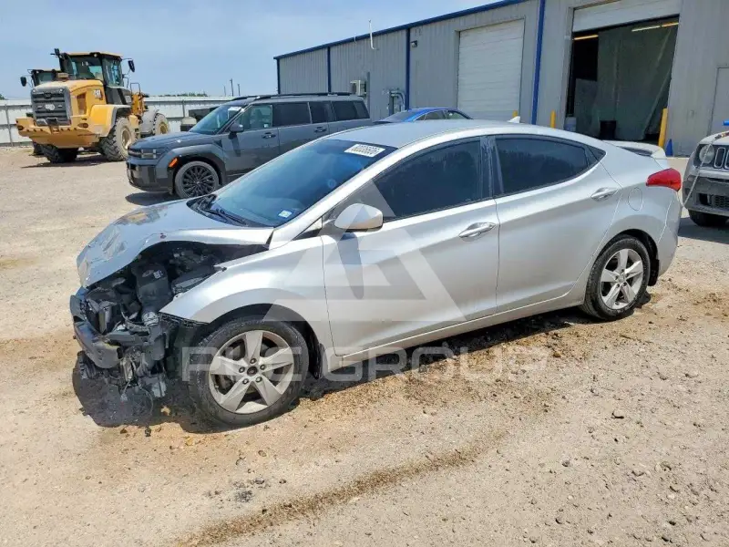 2013 Hyundai Elantra фото