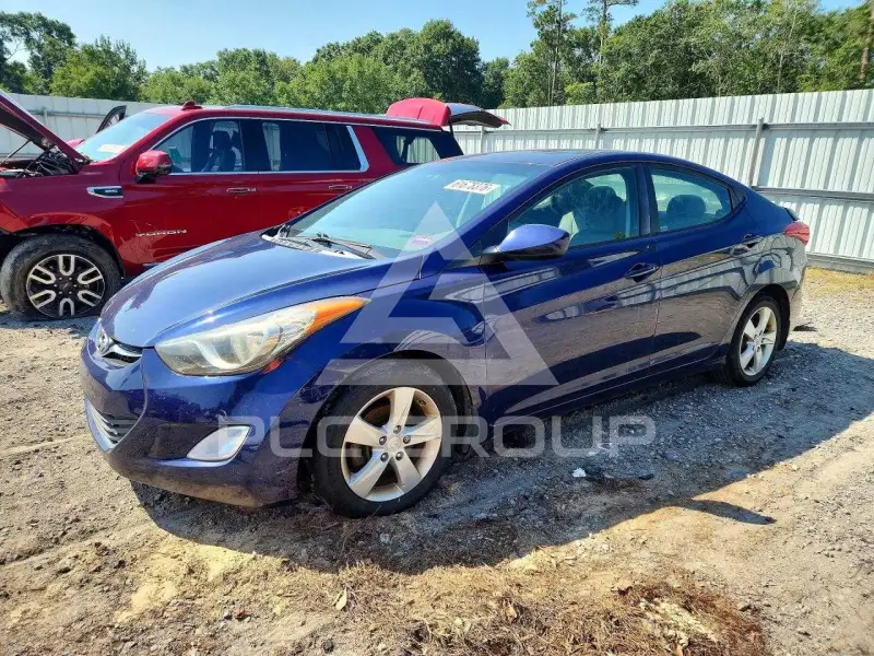 2013 Hyundai Elantra фото