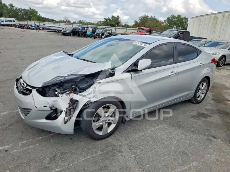 2013 Hyundai Elantra фото