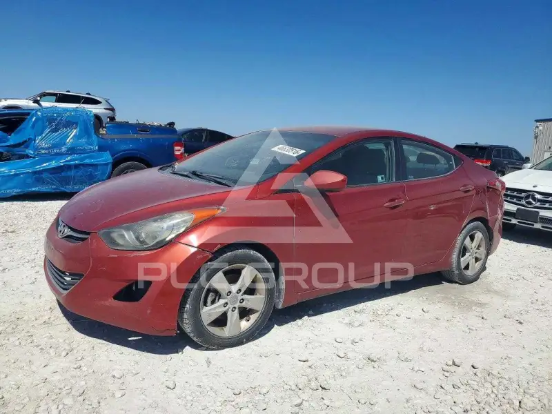 2013 Hyundai Elantra фото