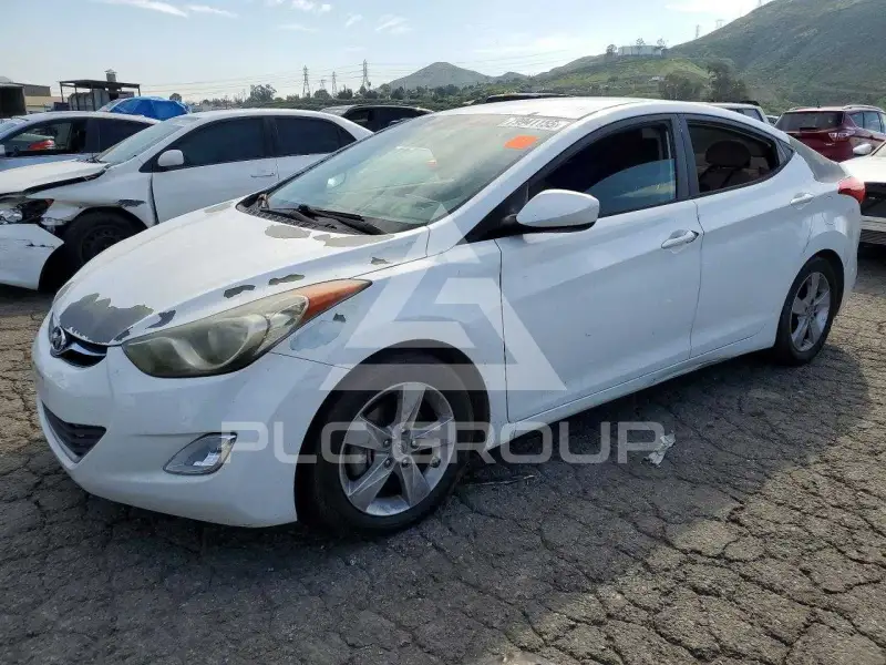 2013 Hyundai Elantra фото