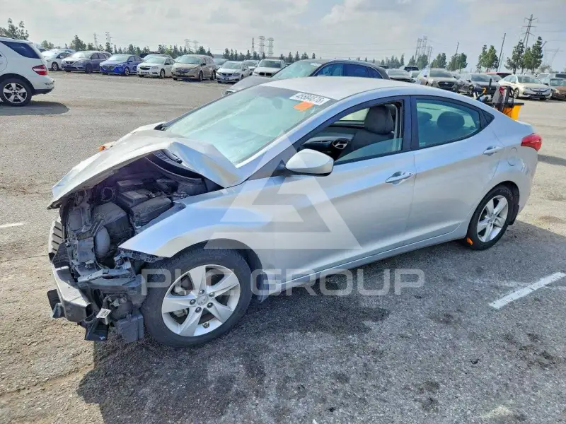 2013 Hyundai Elantra фото