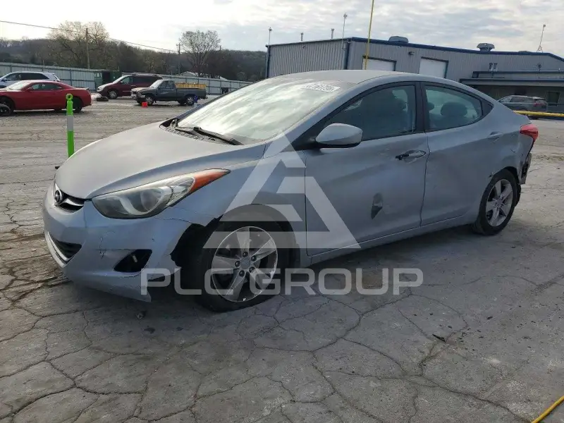 2013 Hyundai Elantra фото