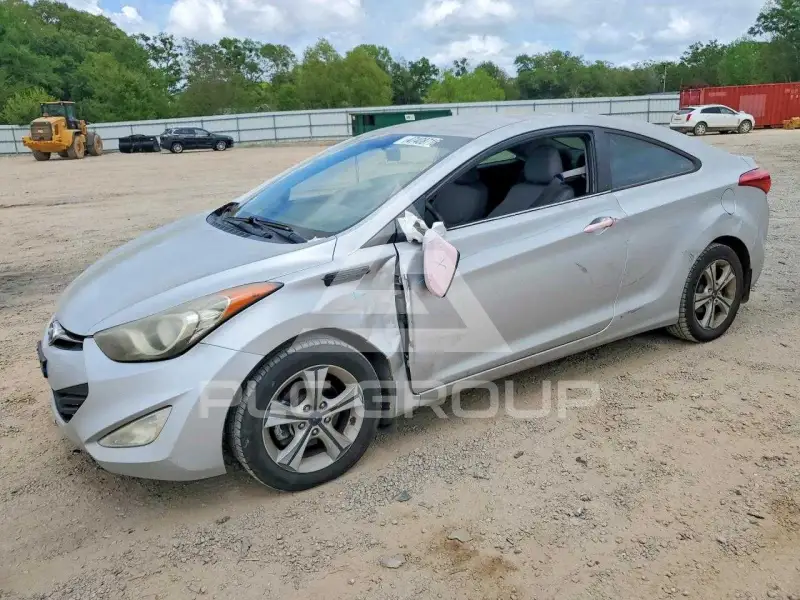 2013 Hyundai Elantra photo