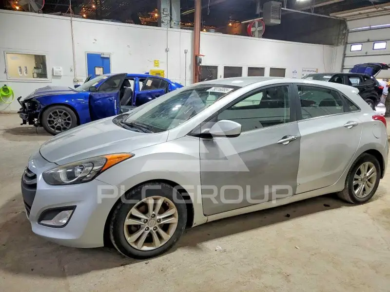 2013 Hyundai Elantra photo