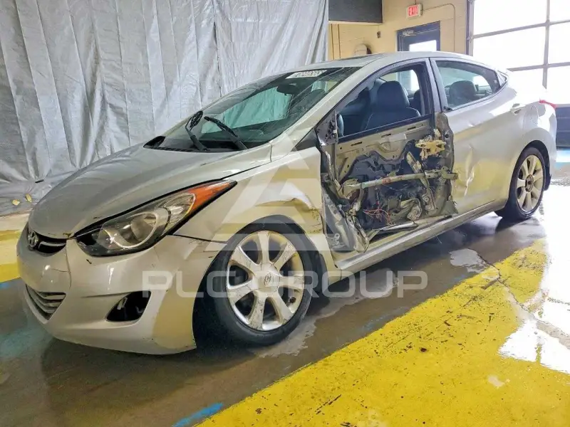 2013 Hyundai Elantra фото