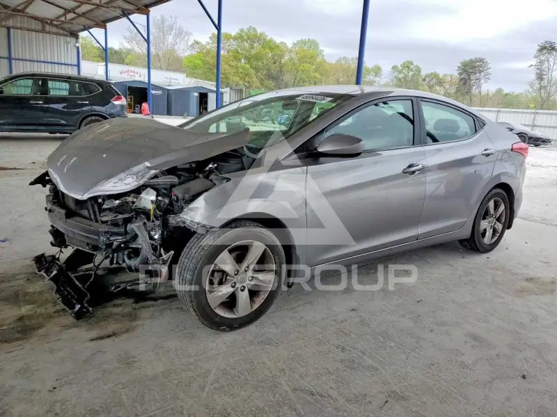 2013 Hyundai Elantra photo