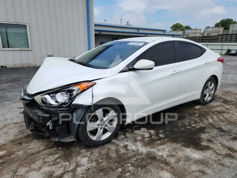2013 Hyundai Elantra фото