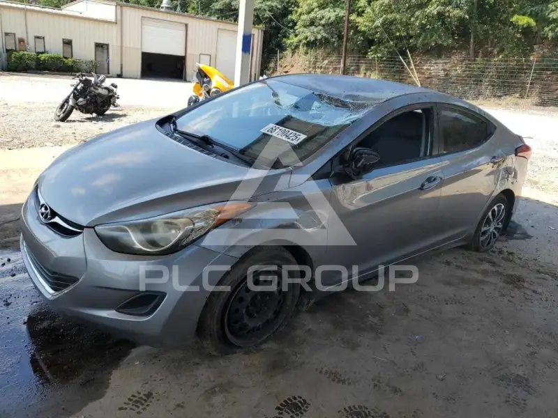 2013 Hyundai Elantra фото