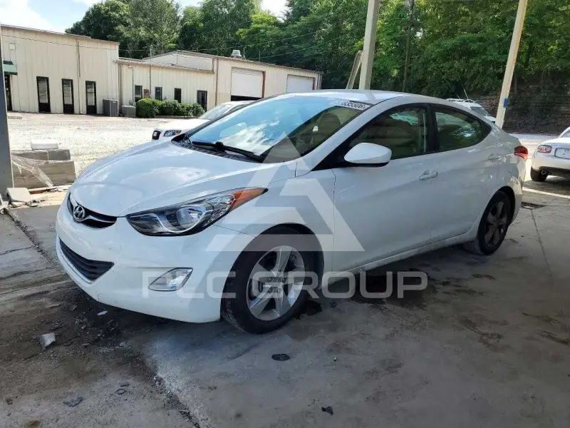 2013 Hyundai Elantra фото
