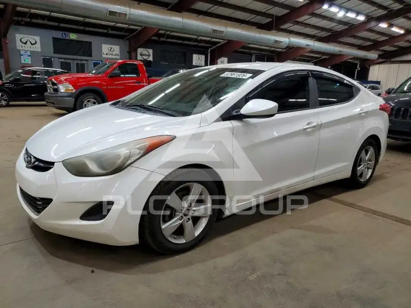 2013 Hyundai Elantra фото