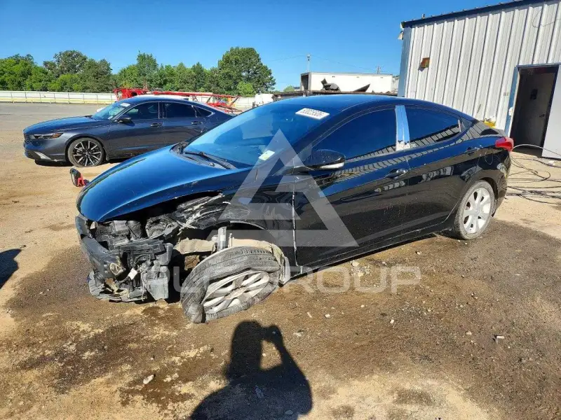 2013 Hyundai Elantra фото