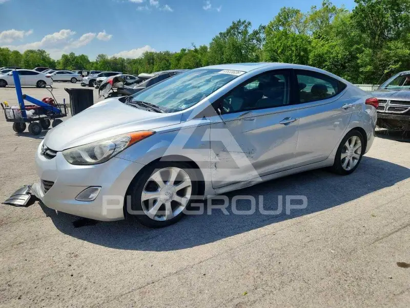 2013 Hyundai Elantra photo