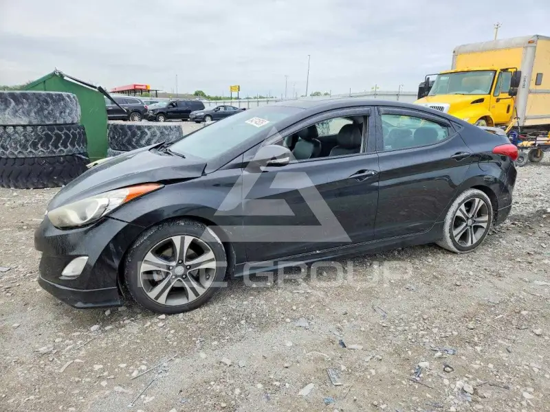 2013 Hyundai Elantra photo