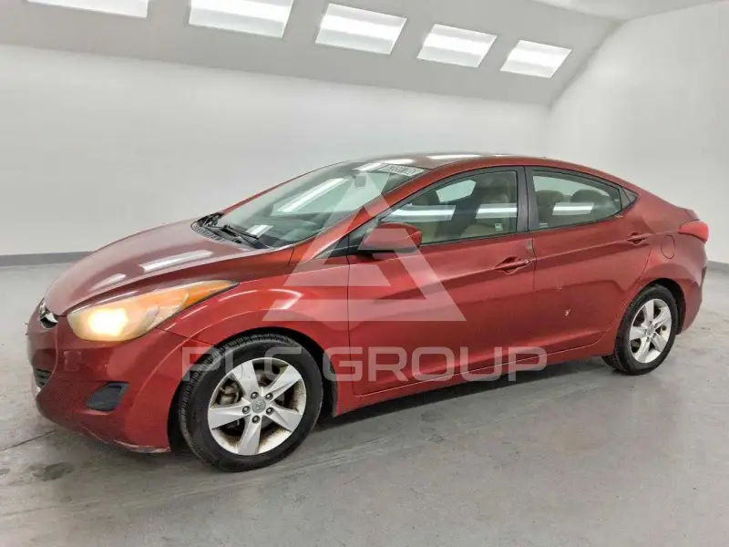 2013 Hyundai Elantra photo
