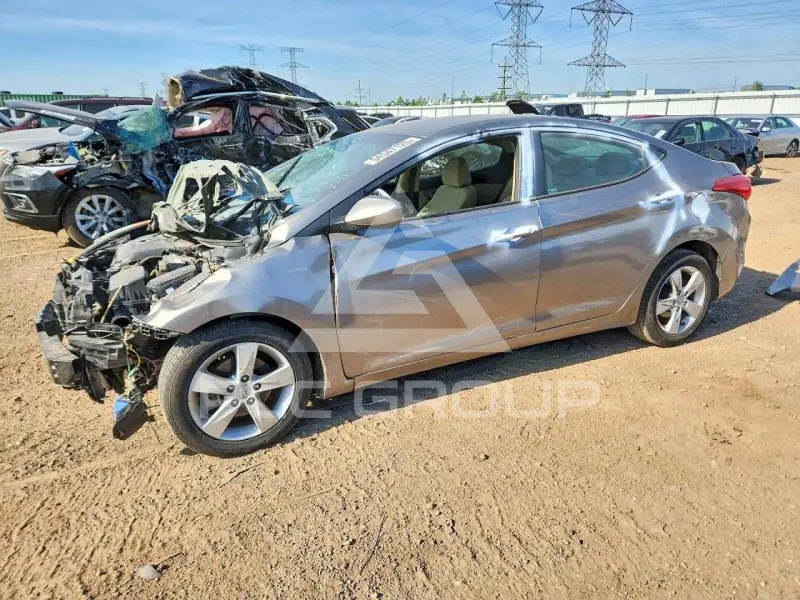 2013 Hyundai Elantra фото