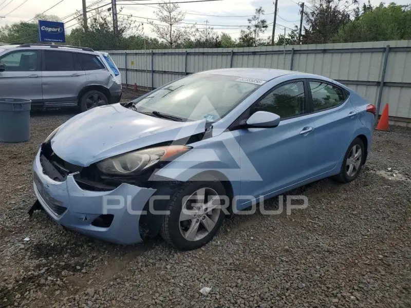 2013 Hyundai Elantra photo
