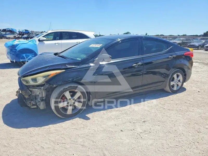 2013 Hyundai Elantra photo