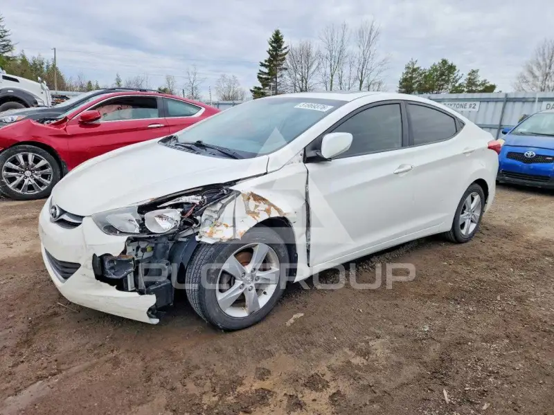 2013 Hyundai Elantra photo