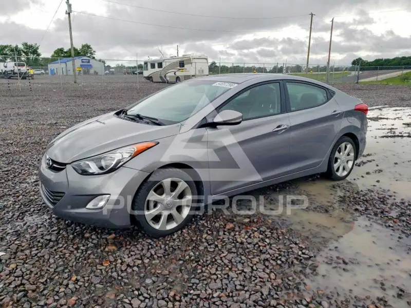 2013 Hyundai Elantra фото