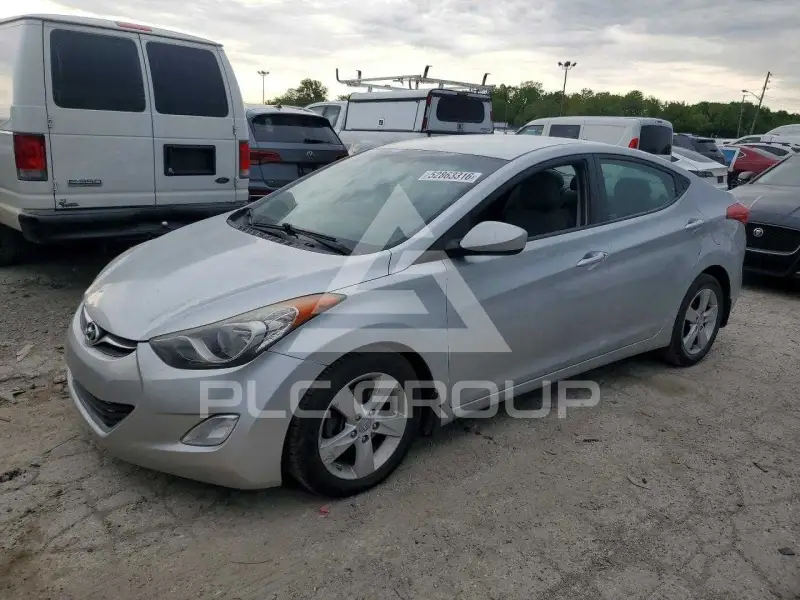 2013 Hyundai Elantra фото