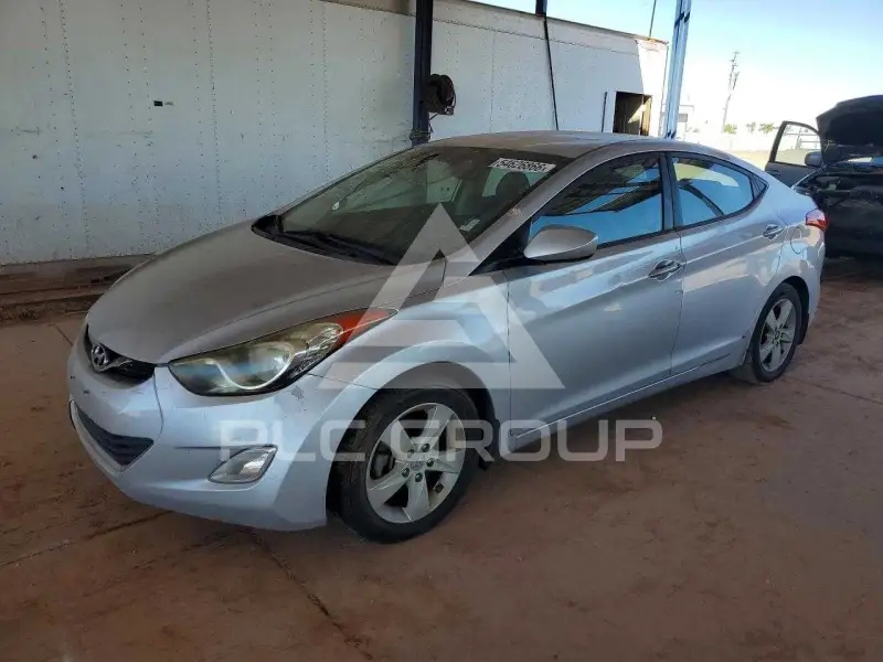 2013 Hyundai Elantra фото