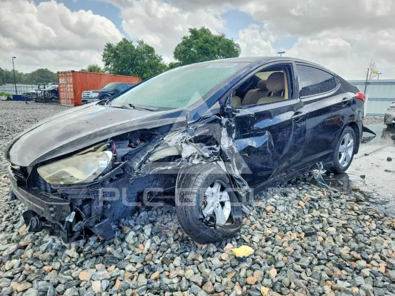 2013 Hyundai Elantra photo