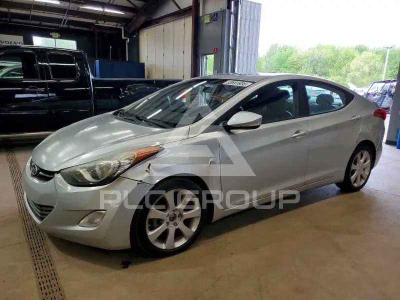 2013 Hyundai Elantra фото