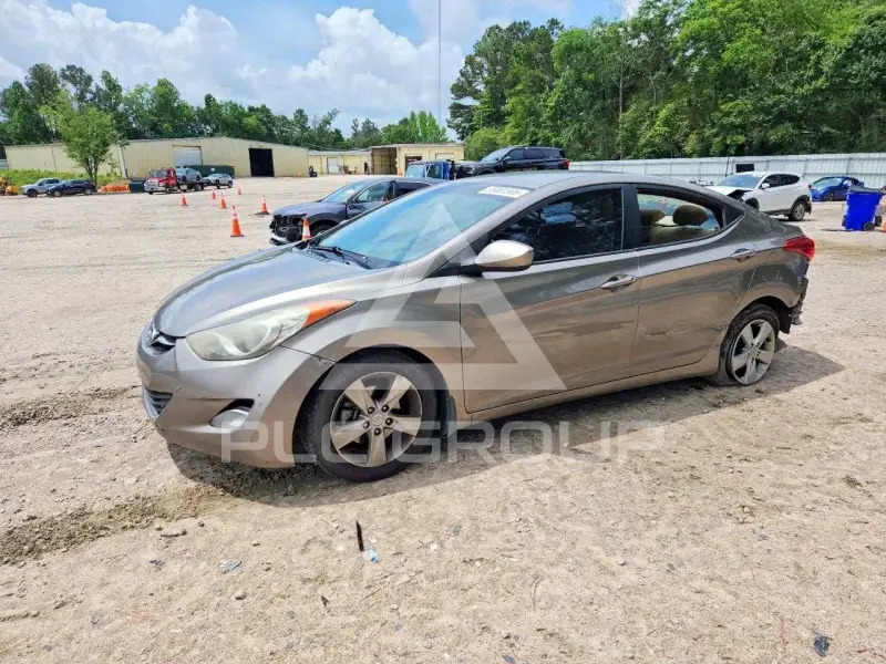 2013 Hyundai Elantra фото