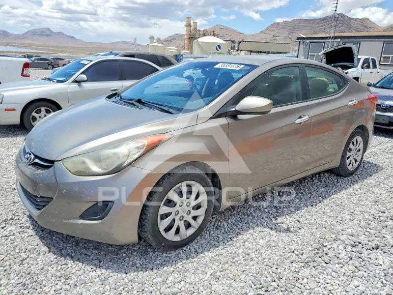 2013 Hyundai Elantra photo