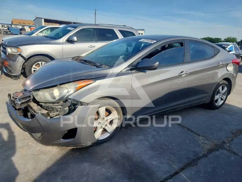 2013 Hyundai Elantra фото