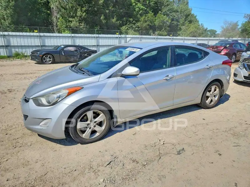 2013 Hyundai Elantra фото