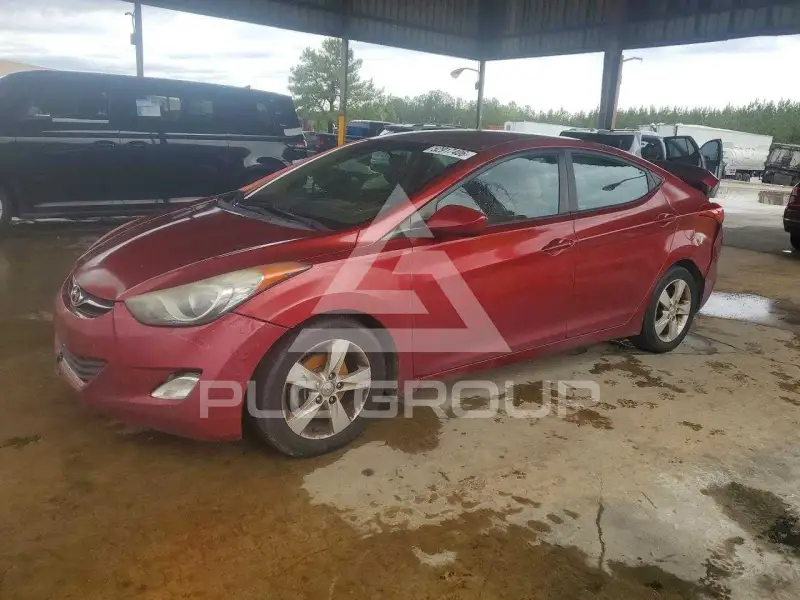 2013 Hyundai Elantra photo