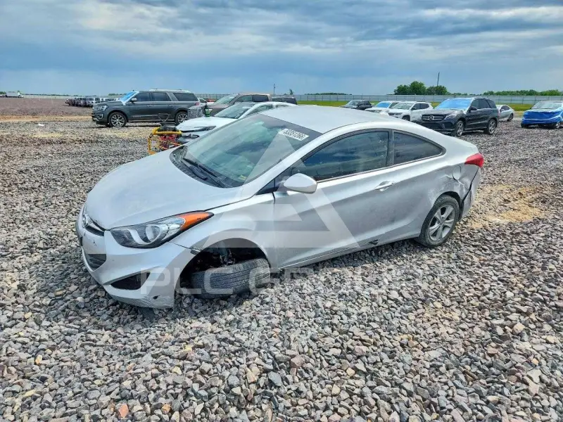 2013 Hyundai Elantra фото