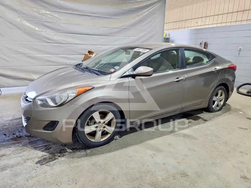 2013 Hyundai Elantra фото