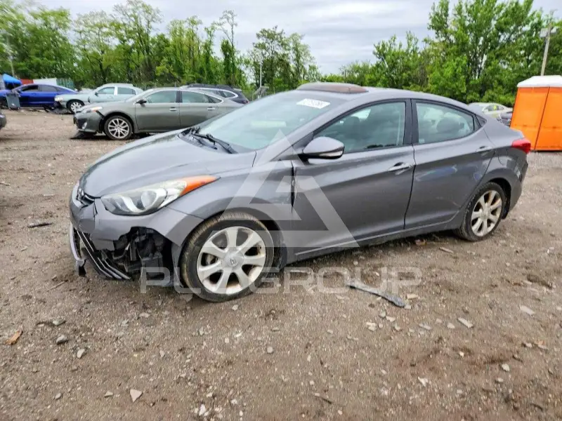 2013 Hyundai Elantra фото