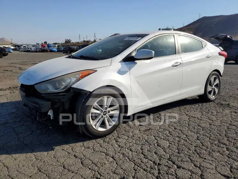 2013 Hyundai Elantra photo