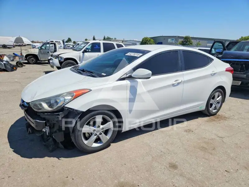 2013 Hyundai Elantra фото