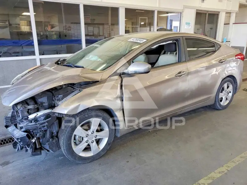 2013 Hyundai Elantra фото