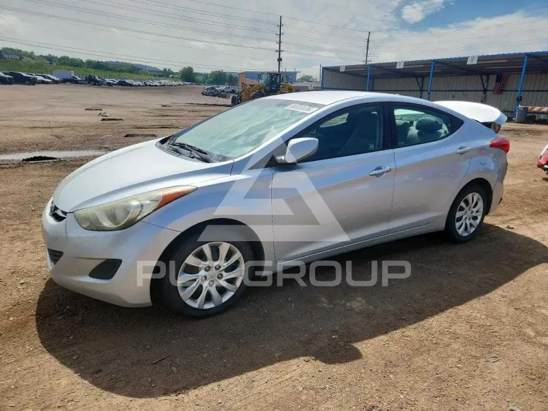 2013 Hyundai Elantra photo