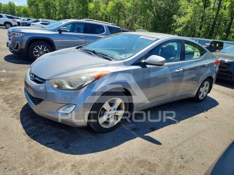 2013 Hyundai Elantra фото