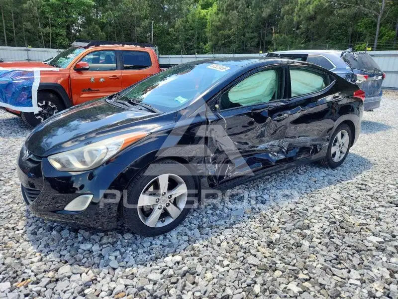 2013 Hyundai Elantra фото