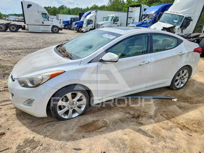 2013 Hyundai Elantra фото